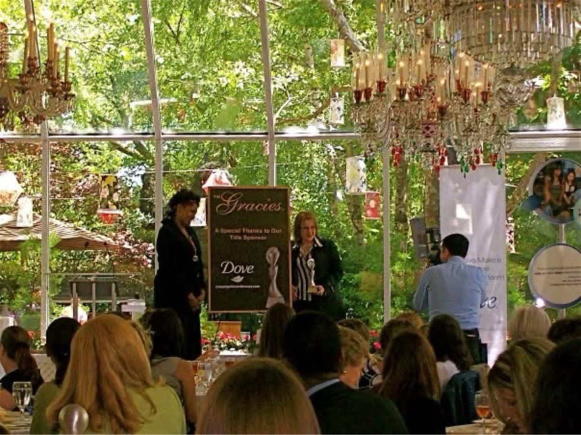 Supersized Comedy cast members together at an awards event